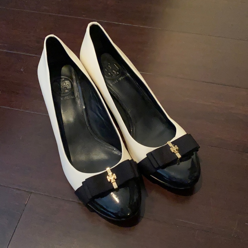 Tory Burch black and white box heel size 7